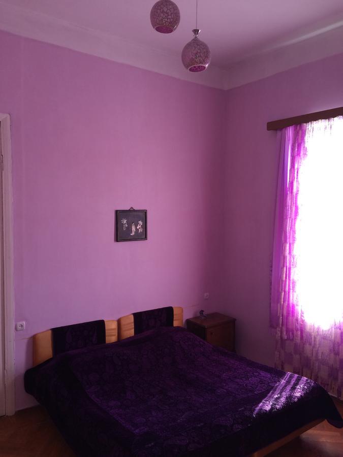 My Moon Hostel Zugdidi Esterno foto